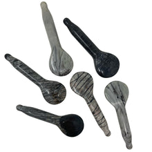 Load image into Gallery viewer, Cecily Braden Mesh Stone Sculpting Spoon